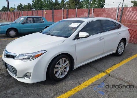 2015 Toyota Avalon Xle Premium z USA, uszkodzony, nr VIN 4T1BK1EB3FU184320